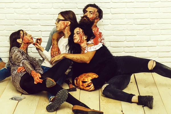Zombie lidé připraveni na halloween — Stock fotografie