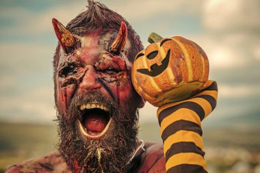 Cadılar Bayramı kötü, korku, cehennem kavramı