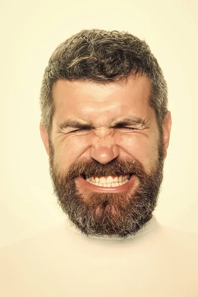 Homem com barba longa e bigode . — Fotografia de Stock
