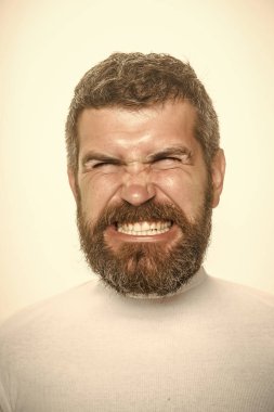 Hipster korkmuş yüz.