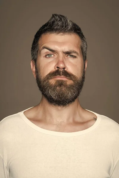 Man with long beard on serious face — Stock Photo, Image