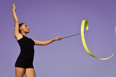 Esneklik akrobasi ve fitness sağlık.