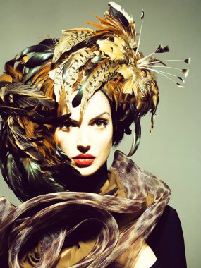 tüy şapka çok seksi kadın