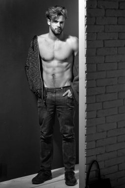 seksi kas sakallı adam