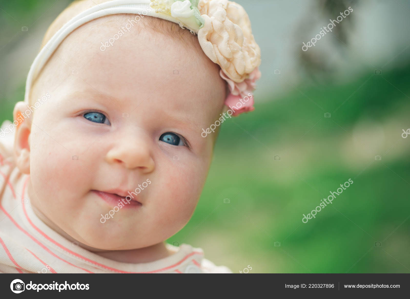 Petit Bebe Heureux Souriant Joyeux Bebe Croissance Et Avenir Bonne Enfance Assurer La Croissance Et Le Developpement Du Petit Enfant Espace De Copie Image Libre De Droit Par Tverdohlib Com C Petit Bebe Heureux Souriant Joyeux Bebe Croissance Et Avenir Bonne Enfance Assurer La Croissance Et Le Developpement Du Petit Enfant Espace De Copie Image Libre De Droit Par Tverdohlib Com C