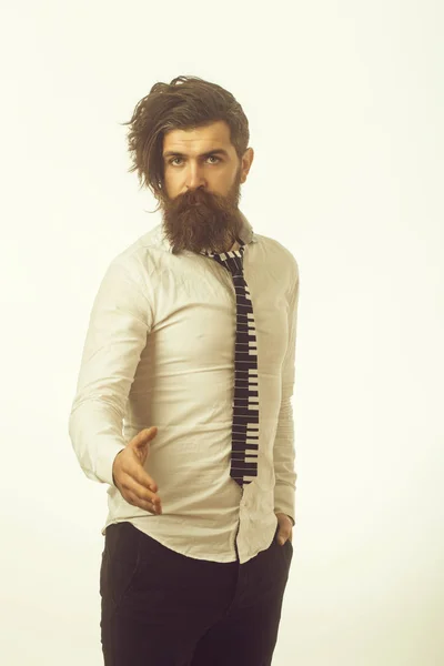 Hipster en chemise et cravate musicale . — Photo