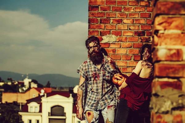 Halloween zombie couple — Stock Photo, Image