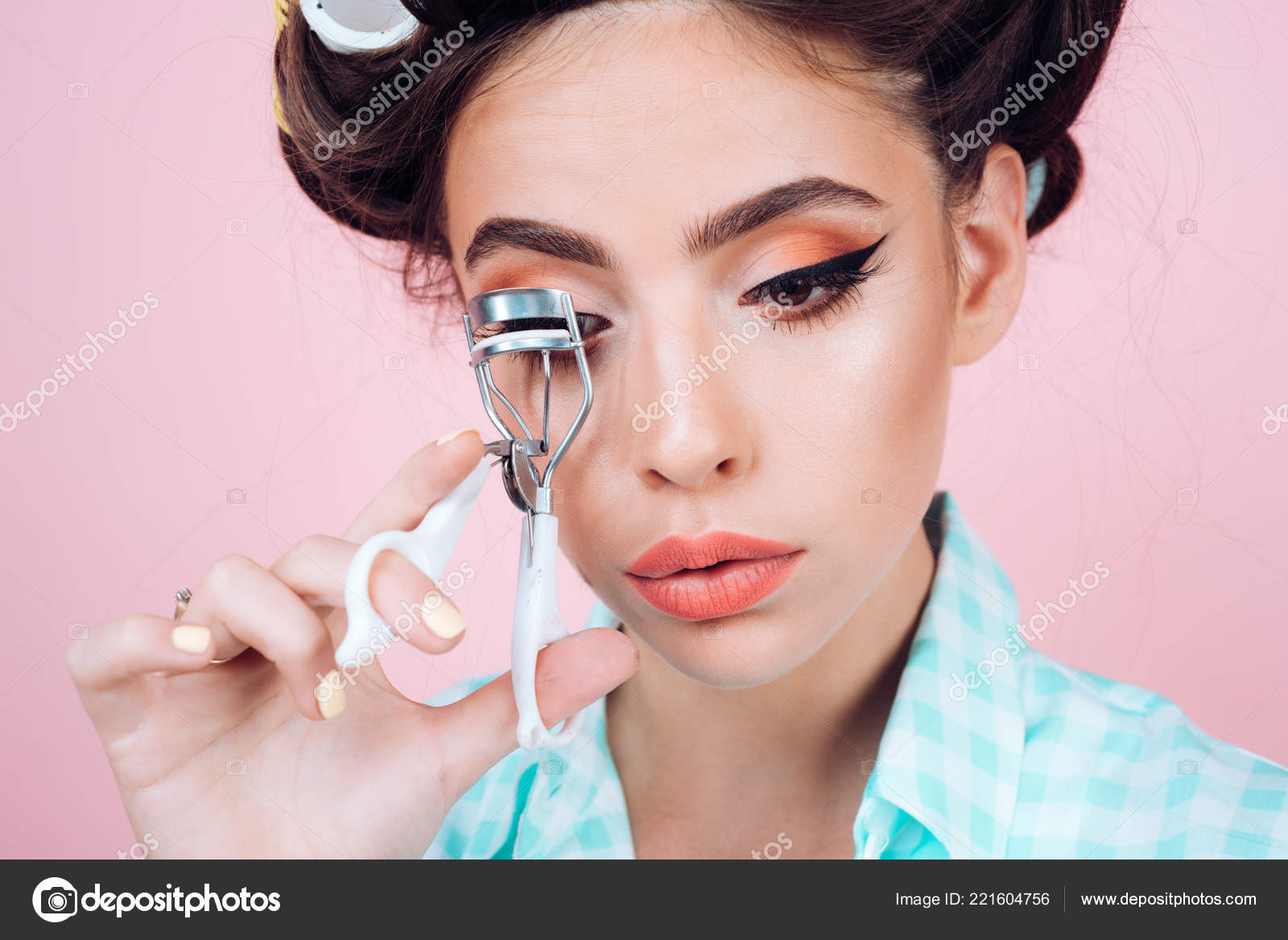 Retro Woman With Fashion Makeup And Hair Happy Girl Grooming In