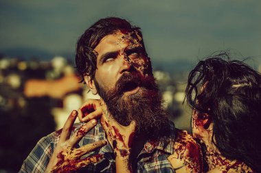 Sakallı adam zombi ve kız