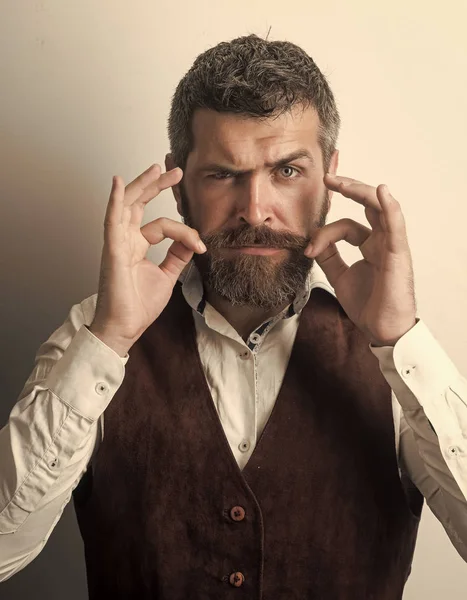 Ragazzo o uomo d'affari barbuto . — Foto Stock