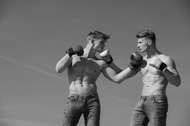 kas vücut ikizlere.