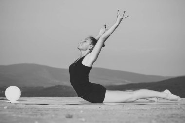 Esneklik akrobasi ve fitness sağlık.