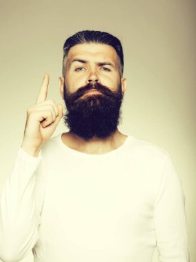 Sakallı adam hareketi ile