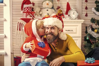 Noel Baba çocuk ve sakallı adam, Noel ağacı.