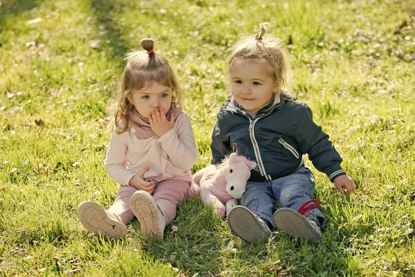 Dzieci, przyjaciele, przyjaźń — Zdjęcie stockowe