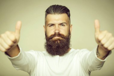 Sakallı adam süper hareketi ile