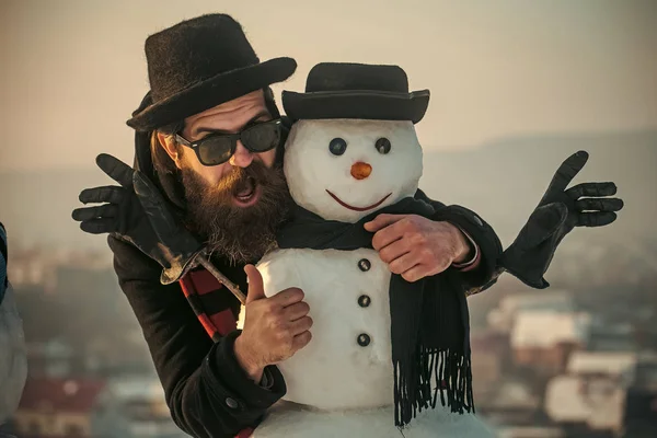 Uomo di Natale con la barba sul viso felice . — Foto Stock
