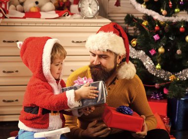 Mutlu aile yeni yılı ve Noel 'i kutluyor..