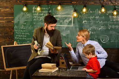 Atölye teknoloji iletişim eğitim iş için karizmatik öğretmeler greateverybody onları öğretmen hevesli olması gereken seviyor ve onun konu gibi gerekiyor.,