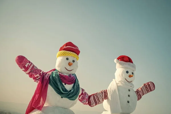 Homme de Noël et bonhomme de neige en chapeau — Photo