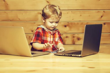 Yakışıklı bilgisayarlarla