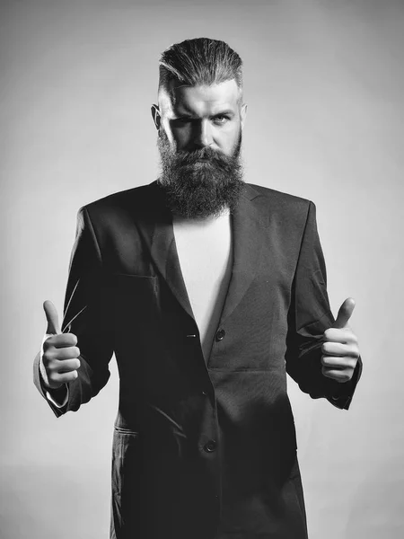 Barbu bel homme en veste — Photo