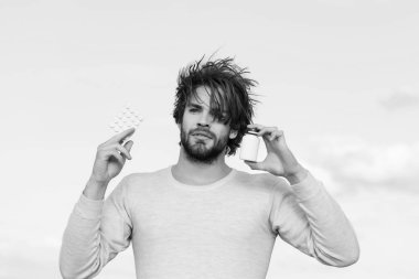 Plastik kavanoz ve blister kutu hap adamla