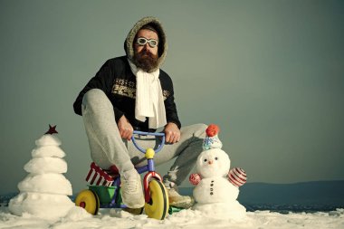 Hipster pilot gözlük ve bisiklet kaputa