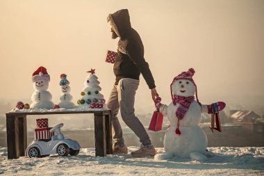 Hipster holding mevcut kutusu