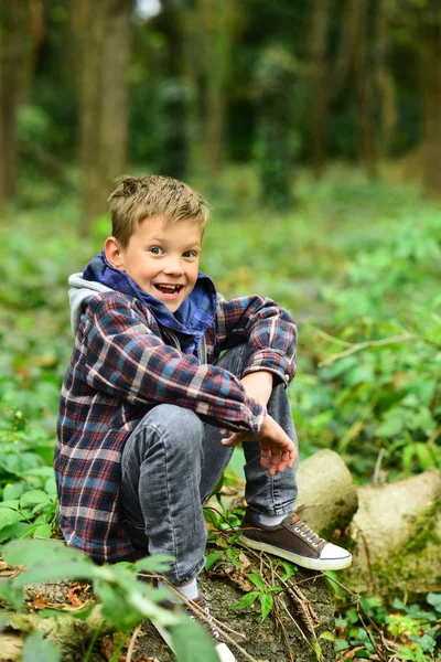 Inspiring others to be happy. Happy kid. Small kid happy smiling in woods. Small child play in forest. Pure joy of life — Stock Photo, Image