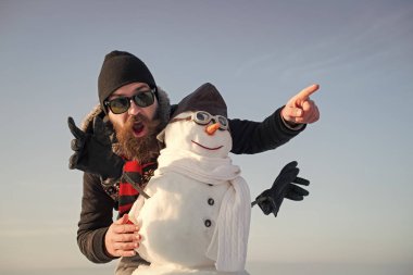 Mutlu yüz sakallı Noel adam.