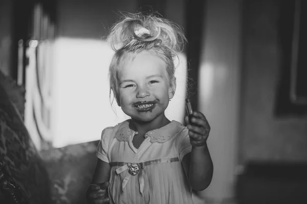 幸せな子供時代のコンセプト — ストック写真