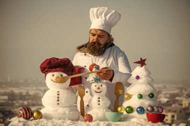 Adam kardan adam kaşıkla besleme