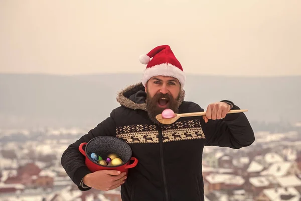 Hipster con cucchiaio e pentola di legno — Foto Stock