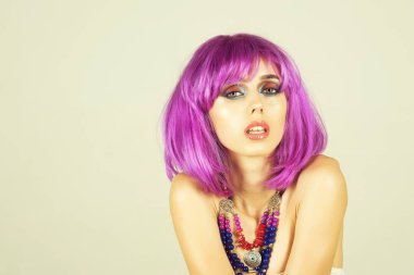 moda model kırmızı dudaklar.