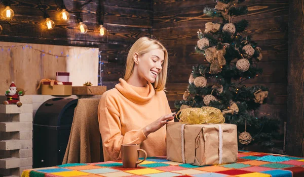 God jul och gott nytt år. Kvinna jul. Gott Nytt År. — Stockfoto