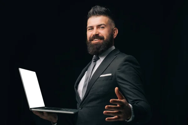 Mano de saludo corporativo. Bienvenido negocio. Un apretón de manos, hombre de negocios con apretón de manos. Hombres de negocios reunidos. Bienvenido apretón de manos. Nuevo alquiler de negocios. —  Fotos de Stock