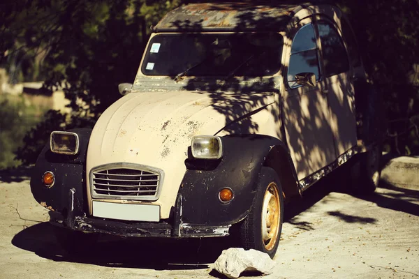 Old-fashioned retro car — Stock Photo, Image