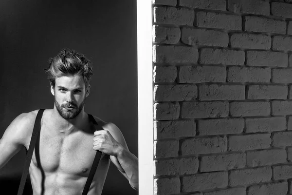 Sexy muscular barbudo hombre —  Fotos de Stock