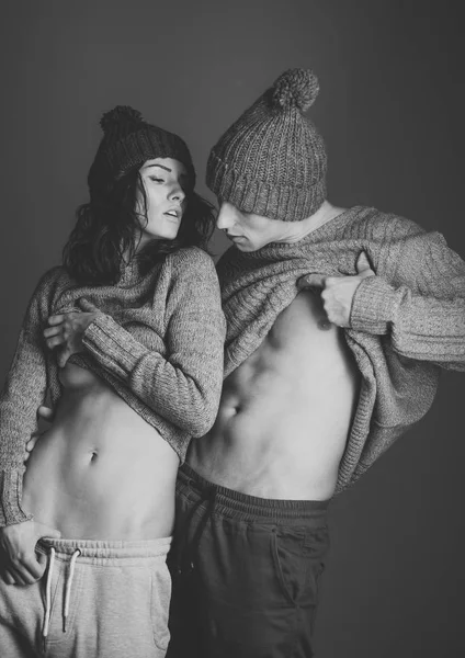 Sexy woman and man show muscular belly, health. — Stock Photo, Image