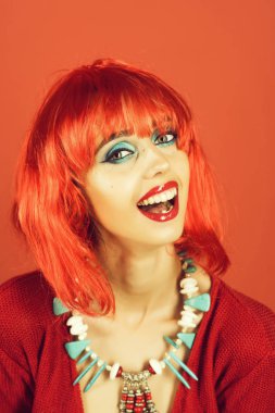 moda model kırmızı dudaklar.