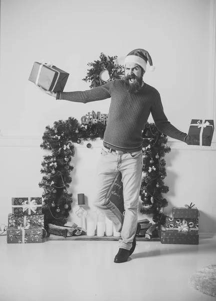 Санта Клаус людина з подарунковим пакетом . — стокове фото