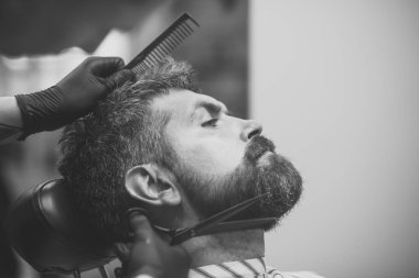 Mükemmel sakal şekli elde