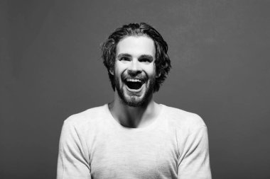 ıslak kafa, yüz ve saç sabah mutlu adam