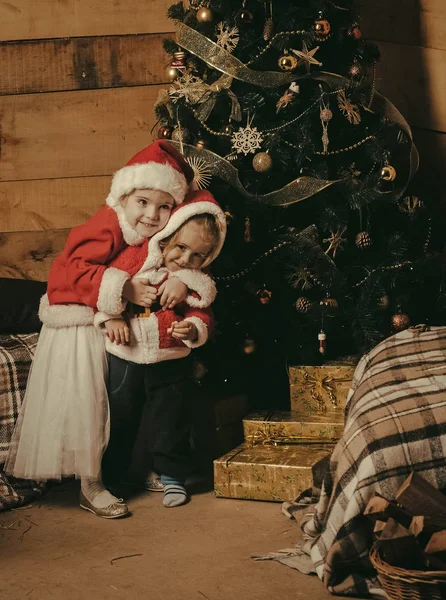 Weihnachtsfeier, Kindheit — Stockfoto