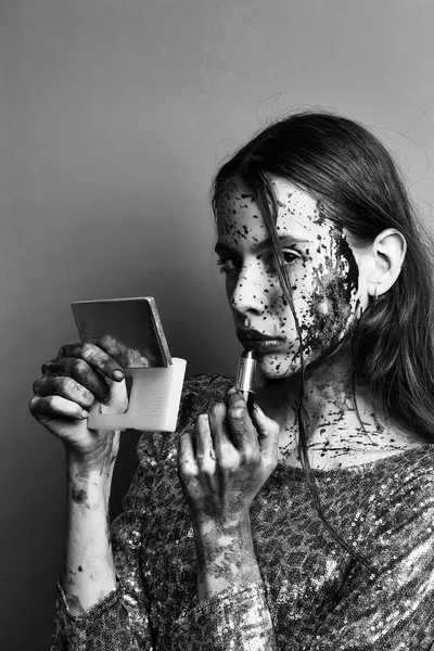 Cadılar Bayramı kanlı moda kız