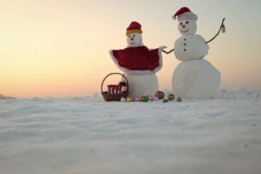 Santa claus şapka kışın.