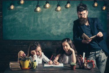 Öylesine onlar öğretmen lüzum ev ödevi ne zaman çocuklar mücadele. Evde öğreniyor. Nitelikli özel dersler ile ders. Küçük yardım öğrenci yolda geri alabilirsiniz.