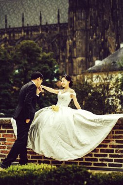 Çin sevimli genç newlyweds açık