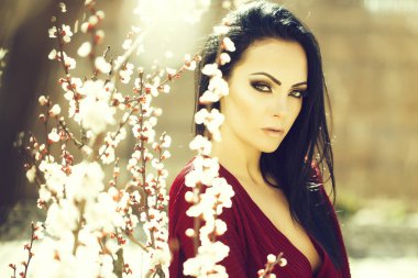 Kadın bahar bloom ile